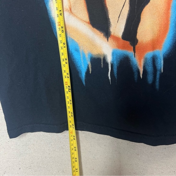 Aaliyah Graphic Tee - Picture 5 of 6